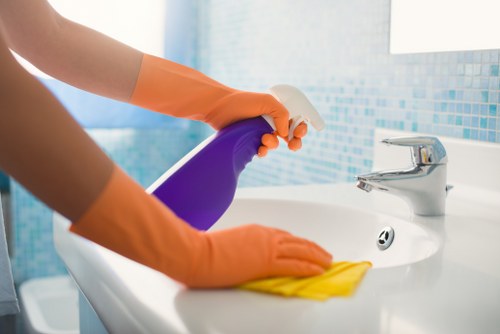 Deep mattress cleaning in a local Acton flat